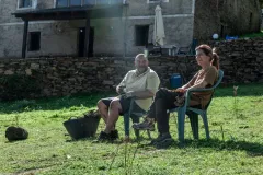 As bestas, Denis Menochet e Marina Foïs in una scena del film di Rodrigo Sorogoyen