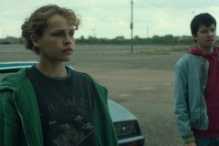 Choose or Die, Iola Evans e Asa Butterfeld in una scena del film di Toby Meakins