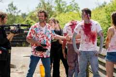 Cut! Zombi contro zombi, Bérénice Bejo e Romain Duris in un momento del film