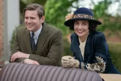 Downton Abbey II - Una nuova era, Tuppence Middleton e Allen Leech in una sequenza del film