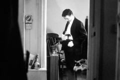 Following, Jeremy Theobald in un'immagine del film di Christopher Nolan