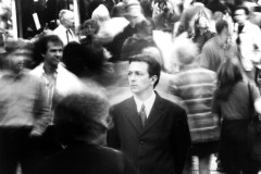 Following, Jeremy Theobald in una foto del film di Christopher Nolan