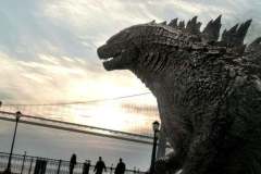 Godzilla, il titano in azione in una foto del film di Gareth Edwards