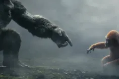Godzilla e Kong - Il nuovo impero, Kong e Suko in una scena del film