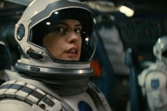 Interstellar, Anne Hathaway in una scena del film di Christopher Nolan