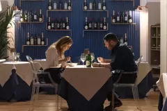 La cena perfetta, Greta Scarano e Salvatore Esposito in un'immagine del film di Davide Minnella