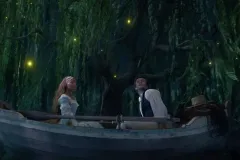 La sirenetta, Halle Bailey e Jonah Hauer-King in una scena del film