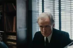 Living, Bill Nighy durante una sequenza del film di Oliver Hermanus