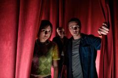 Locke & Key 3, Emilia Jones, Ian Lake e Connor Jessup in una tesa sequenza della serie Netflix