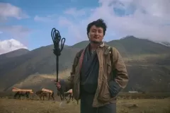Lunana: Il vilaggio alla fine del mondo: Ugyen Norbu Lhendup in una scena del film