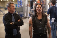 Machete Kills, Mel Gibson e Danny Trejo in una scena del film di Robert Rodriguez