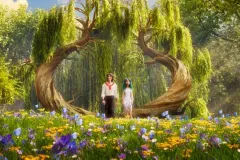 Mavka e la foresta incantata, Mavka e Lucas in una poetica immagine del film