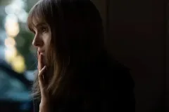 May December, Natalie Portman in una scena del film