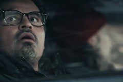 Moonfall, Michael Peña in una scena del film