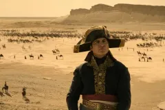 Napoleon, Joaquin Phoenix in una scena del film