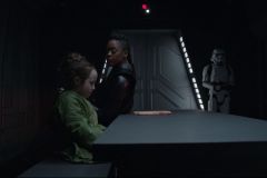 Obi-Wan Kenobi, Moses Ingram e Vivien Lyra Blair nel quarto episodio della serie