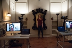Oculus - Il riflesso del male: Karen Gillan sfida la maledizione dello specchio nel film di Mike Flanagan