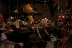 Pinocchio di Guillermo del Toro, Pinocchio in una scena del film