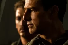 Top Gun: Maverick, Tom Cruise con Miles Teller in una scena del film