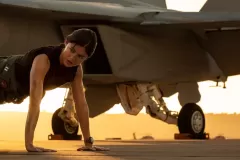 Top Gun: Maverick, Monica Barbaro in una scena del film