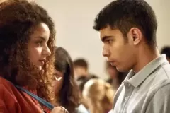 Una storia d’amore e di desiderio, i due protagonisti in una scena del film di Leyla Bouzid