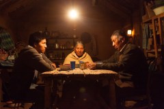 Utama - Le terre dimenticate, José Calcina, Luisa Quispe e Santos Choque in una scena del film