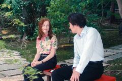 Viaggio in Giappone, Isabelle Huppert e Tsuyoshi Ihara in una foto del film