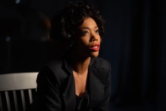 Whitney - Una voce diventata leggenda, Naomi Ackie durante una sequenza del film