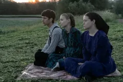Women Talking, Ben Whishaw, Rooney Mara e Claire Foy in una scena del film