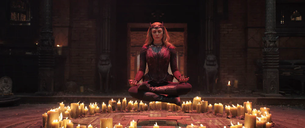 Doctor Strange nel Multiverso della Follia, Elizabeth Olsen in una scena del film