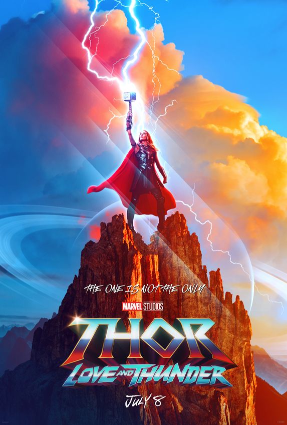 Thor: Love and Thunder il poster con Natalie Portman 