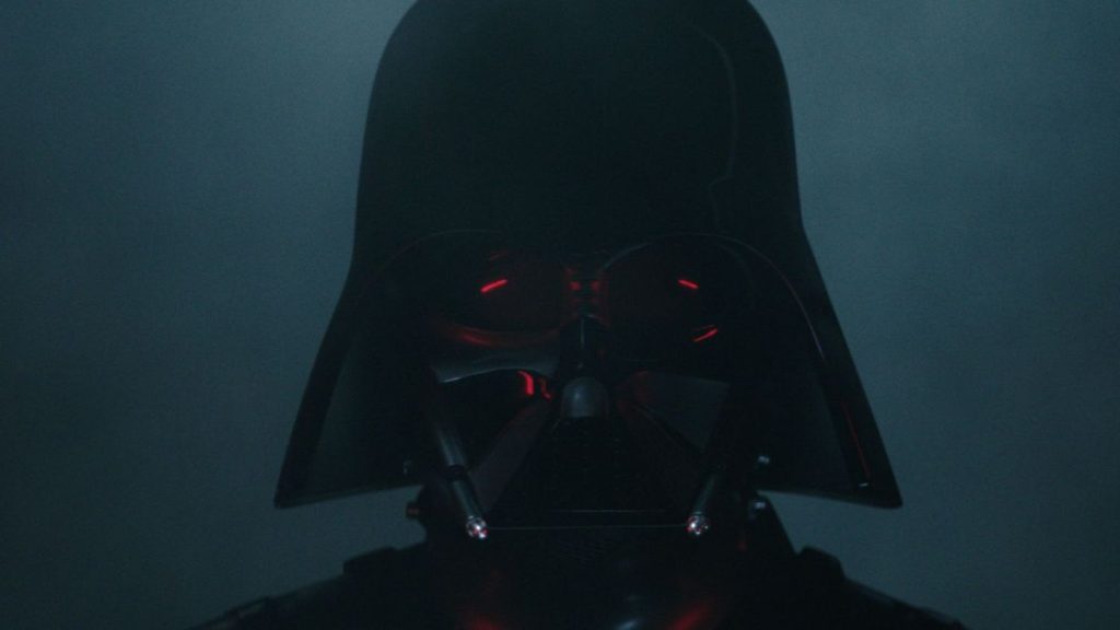 Obi-Wan Kenobi, un primo piano di Darth Vader nella serie