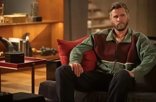 Poker Face, Liam Hemsworth in una scena del film